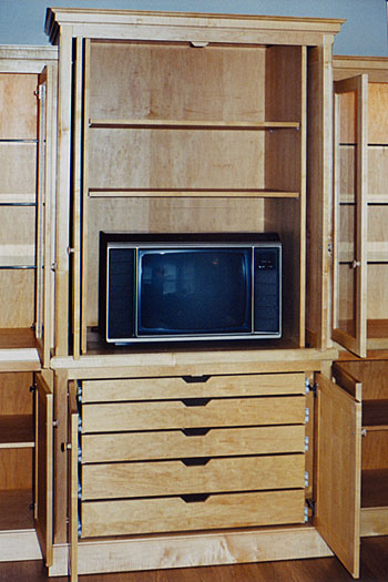maple media center interior